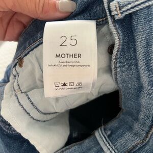 MOTHER denim- The Insider Crop Step Fray, in good shape, fits more like a 24.